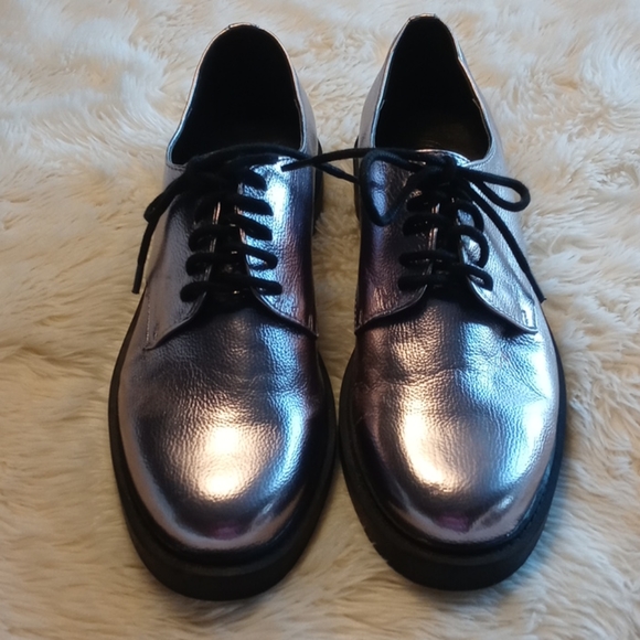 Urban Outfitters Shoes - Urban Outfitters Shoes Size 9M